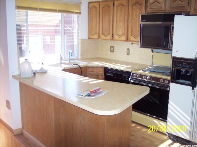 208 S 400 E, Copperton, UT 84006 — photo 4