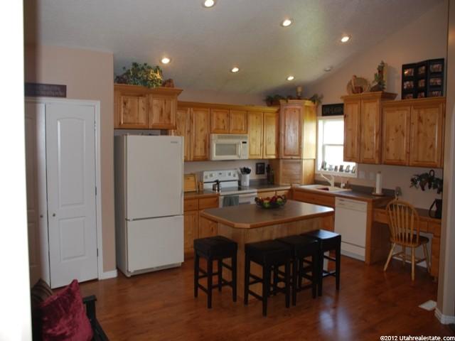529 W 200 N, Hyrum, UT 84319 — photo 2
