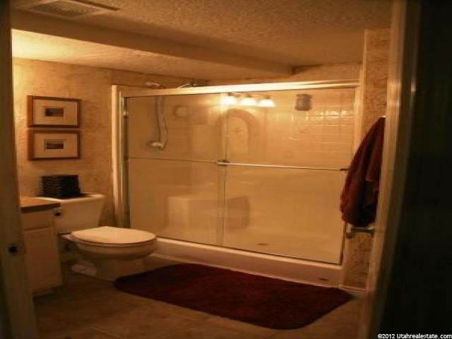 1084 W 1875 N, Clinton, UT 84015 — photo 4