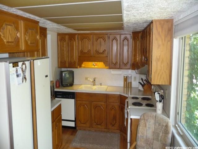 887 N 250 W, Sunset, UT 84015 — photo 5