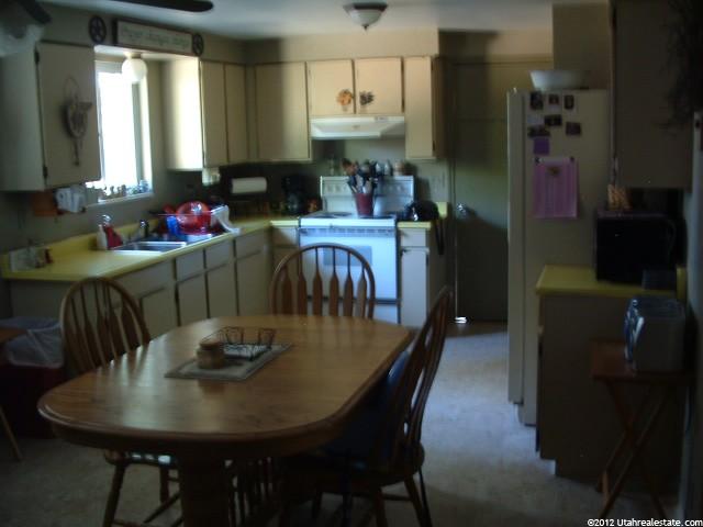 270 W 550 N, Vernal, UT 84078 — photo 8