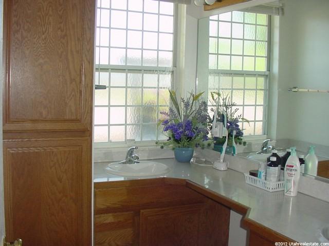 572 E 5350 S, Washington Terrace, UT 84405 — photo 5