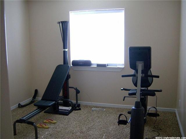 230 N Nelson Ave, Roosevelt, UT 84066 — photo 6