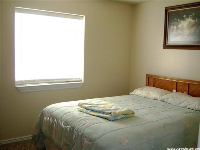 230 N Nelson Ave, Roosevelt, UT 84066 — photo 8
