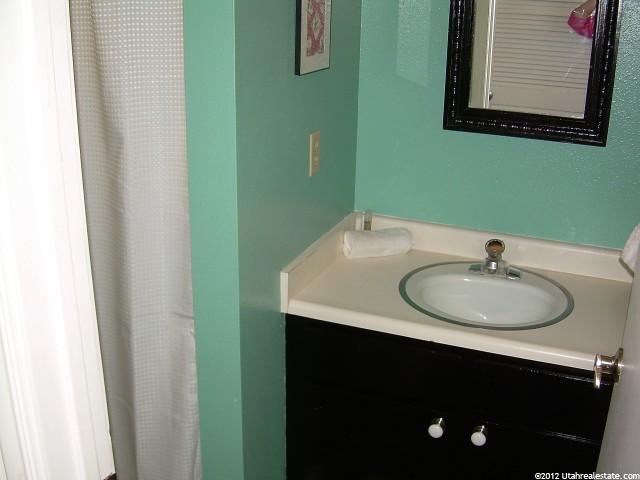 17 E 400 N #3, Bountiful, UT 84010 — photo 8