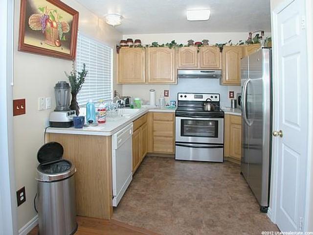 2138 N 2290 W, Clinton, UT 84015 — photo 4