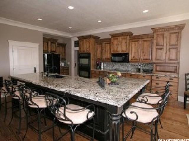 4831 S Skyline Dr E, Ogden, UT 84403 — photo 2