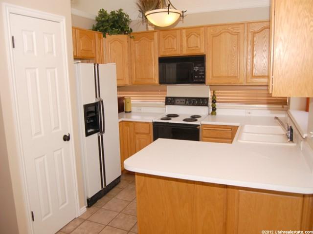 1019 N 175 E, Layton, UT 84041 — photo 2