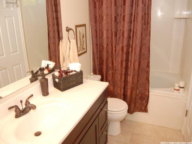 1019 N 175 E, Layton, UT 84041 — photo 5