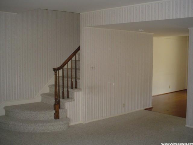 4889 S 1670 E, Holladay, UT 84117 — photo 4