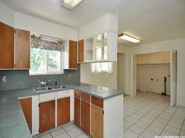 4875 S 2675 W, Roy, UT 84067 — photo 8