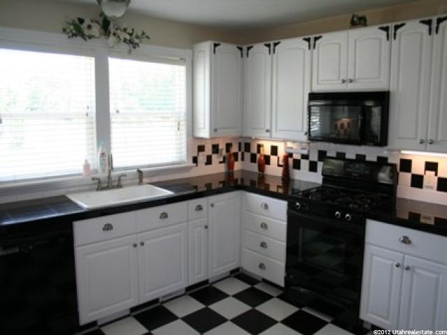598 Church St, Layton, UT 84041 — photo 3