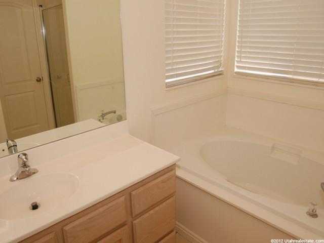 768 W 1240 N, Clinton, UT 84015 — photo 6