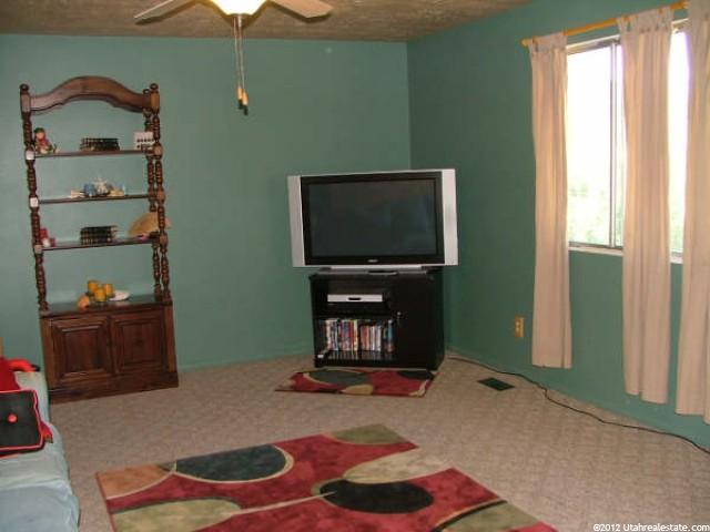 94 E 300 S, Hyrum, UT 84319 — photo 4