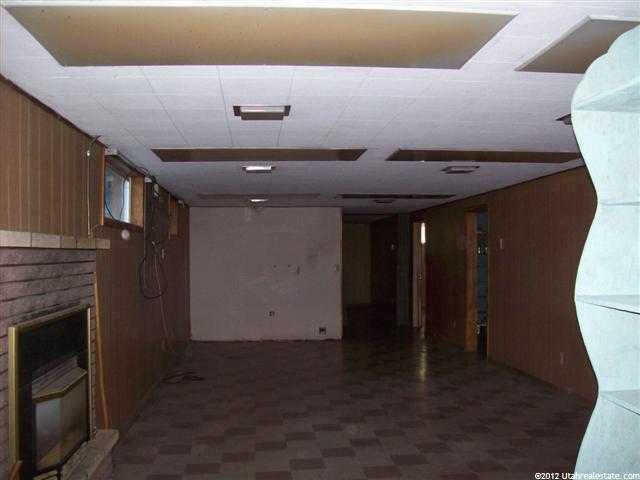 569 E 400 N, Roosevelt, UT 84066 — photo 11