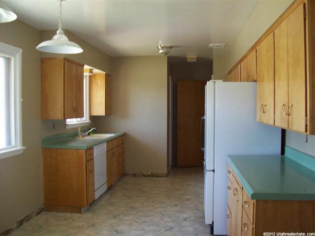 569 E 400 N, Roosevelt, UT 84066 — photo 7
