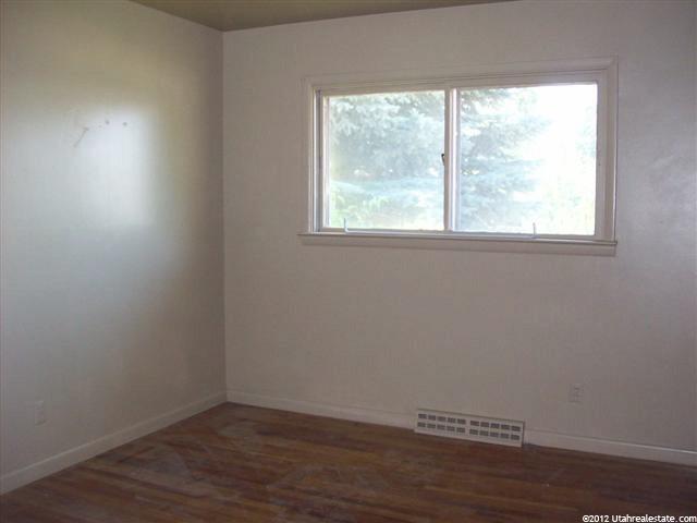 569 E 400 N, Roosevelt, UT 84066 — photo 8