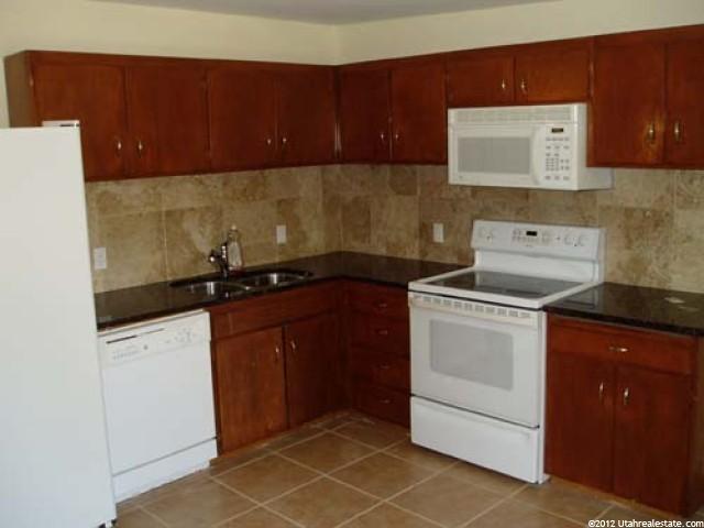 5463 Hunt Rd, Murray, UT 84117 — photo 4