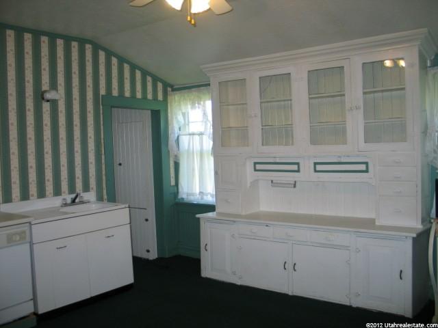 137 E 100 S, Richmond, UT 84333 — photo 2