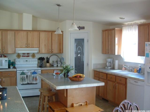 1561 W 1000 S, Vernal, UT 84078 — photo 2