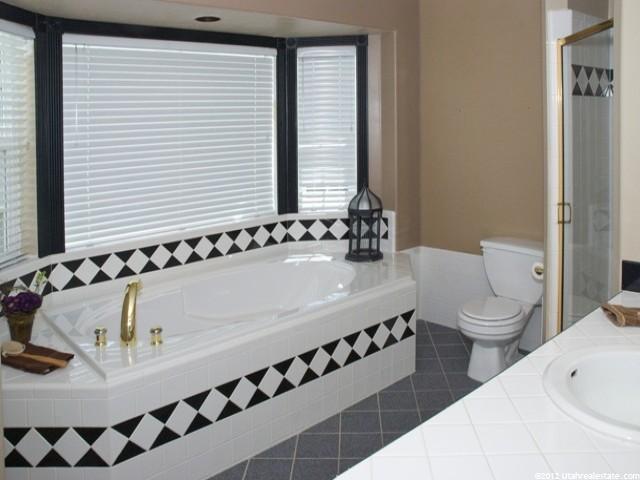5504 S 150 E, Washington Terrace, UT 84405 — photo 9