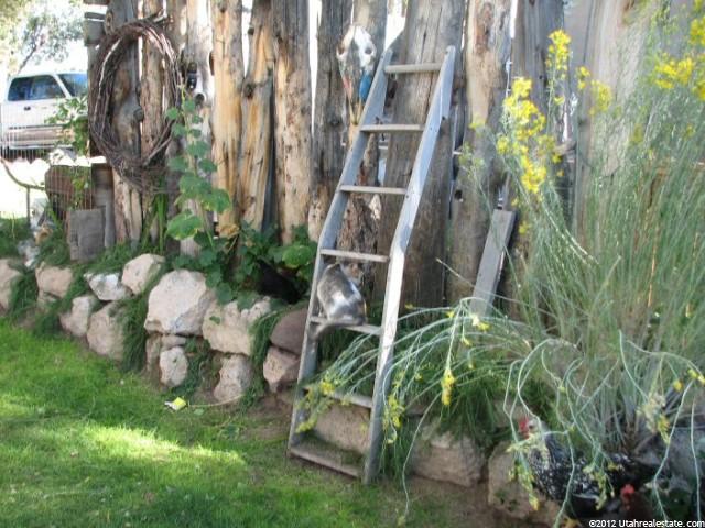 296 S Center St, Enterprise, UT 84725 — photo 2