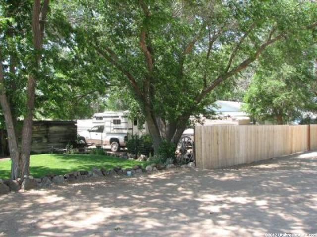 296 S Center St, Enterprise, UT 84725 — photo 3