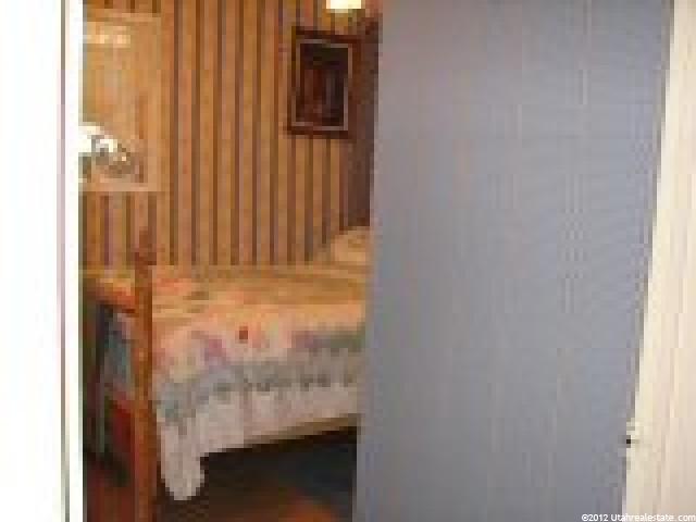 296 S Center St, Enterprise, UT 84725 — photo 8