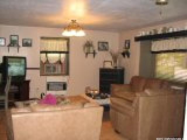296 S Center St, Enterprise, UT 84725 — photo 9