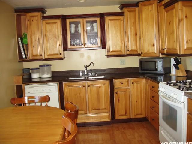 1265 Dallas St, Syracuse, UT 84075 — photo 2