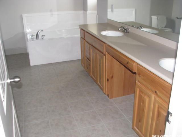 117 E Box Elder Dr, Grantsville, UT 84029 — photo 7