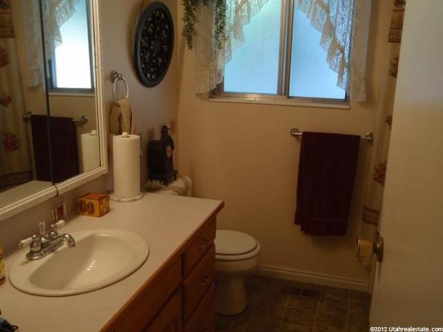 260 W 100 S, Vernal, UT 84078 — photo 8