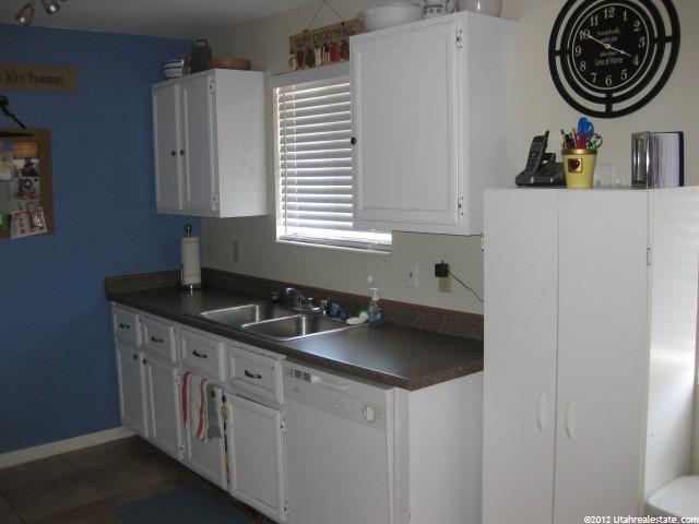 5235 Glendon St #N4, Murray, UT 84123 — photo 2