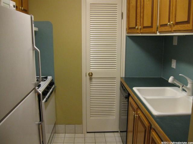88 W 50 S #B-3, Centerville, UT 84014 — photo 4