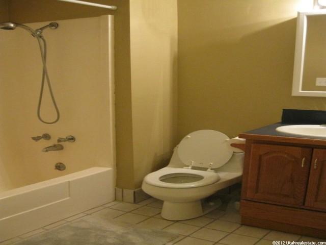 88 W 50 S #B-3, Centerville, UT 84014 — photo 7