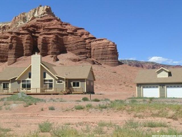 488 W Sleeping Rainbow Dr, Torrey, UT 84775 — photo 3