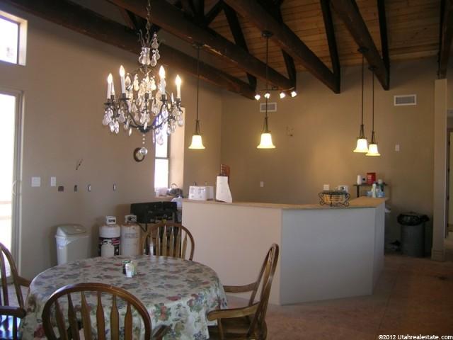 488 W Sleeping Rainbow Dr, Torrey, UT 84775 — photo 6