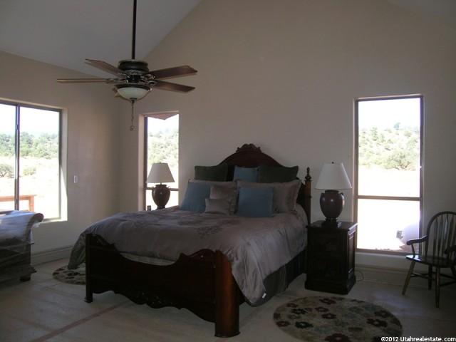 488 W Sleeping Rainbow Dr, Torrey, UT 84775 — photo 7