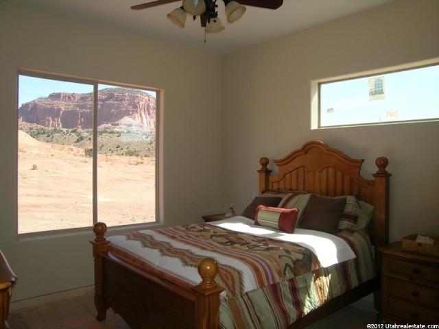 488 W Sleeping Rainbow Dr, Torrey, UT 84775 — photo 8
