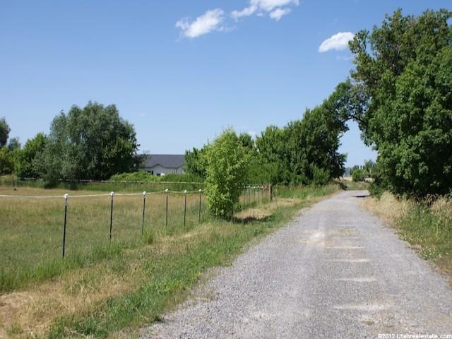 395 W 8700 S, Paradise, UT 84328 — photo 2