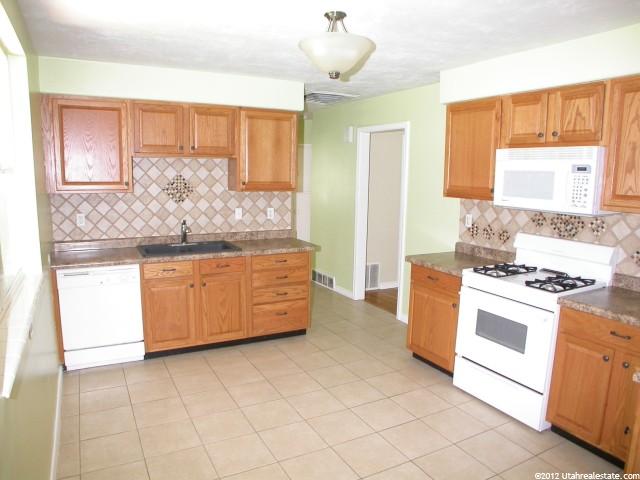 159 Ronald Ave, Layton, UT 84041 — photo 3