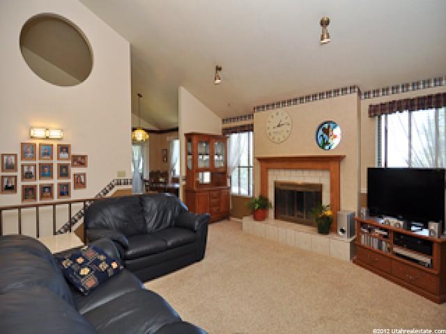 379 E 3325 N, North Ogden, UT 84414 — photo 6