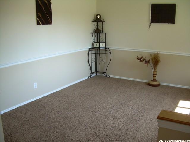 674 W 2240 N, Clinton, UT 84015 — photo 6