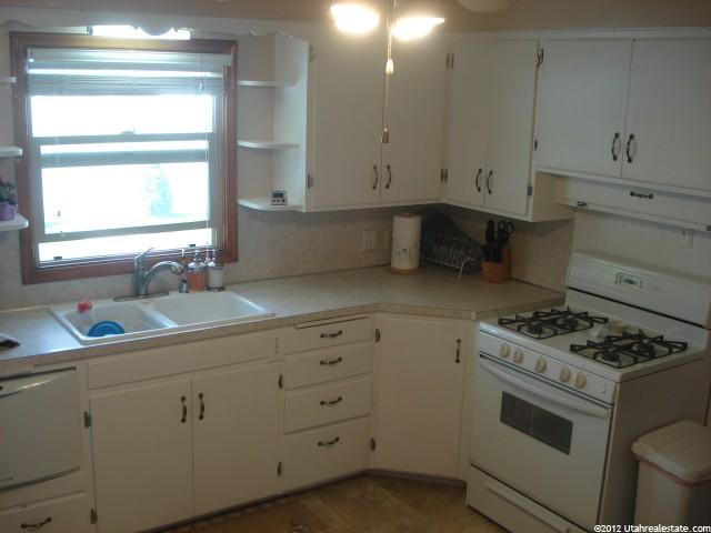 551 E 700 S, River Heights, UT 84321 — photo 5