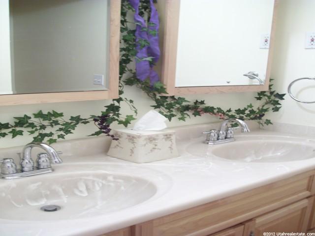 11345 Willow Brook Cir, Sandy, UT 84092 — photo 6