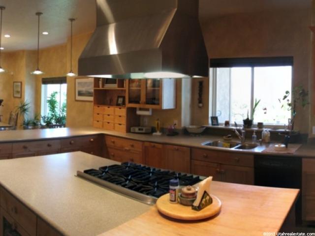 67 S Sherwood Dr, Providence, UT 84332 — photo 4