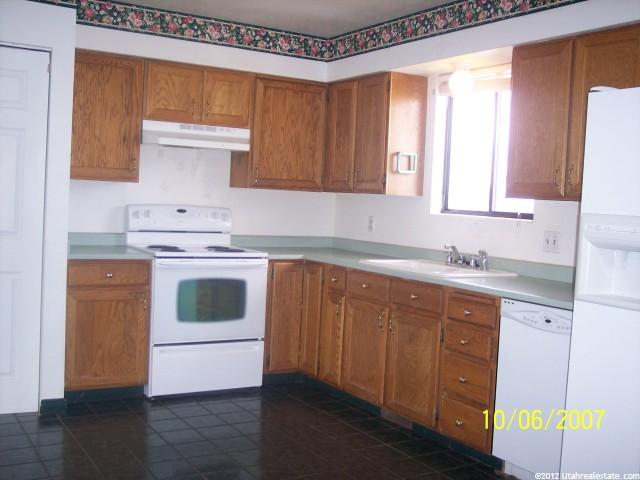 581 E Main St N, Grantsville, UT 84029 — photo 6