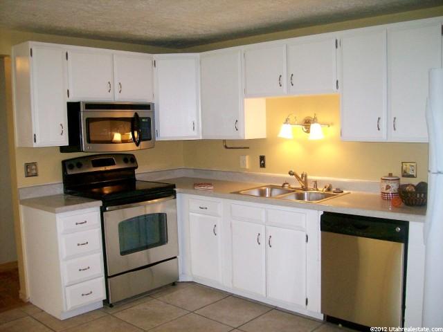1369 E 8730 S, Sandy, UT 84093 — photo 4