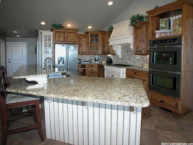 103 W 4300 N, Pleasant View, UT 84414 — photo 5