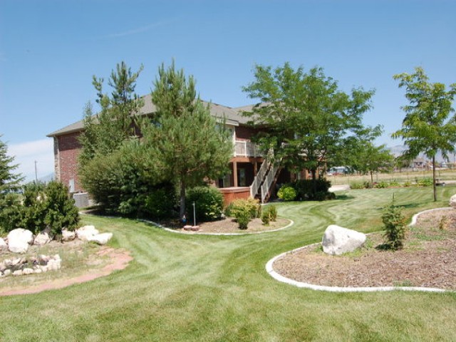 7637 W 900 S, West Warren, UT 84404 — photo 8